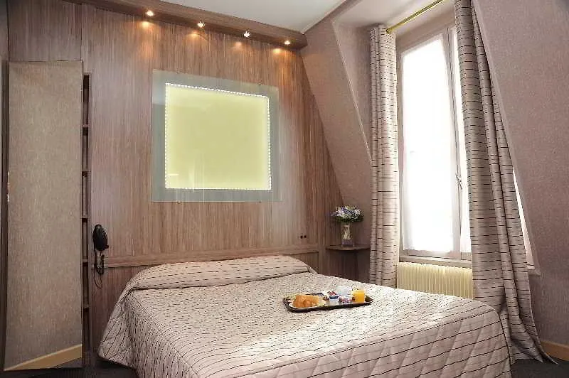 Alexandrine Opera Hotel