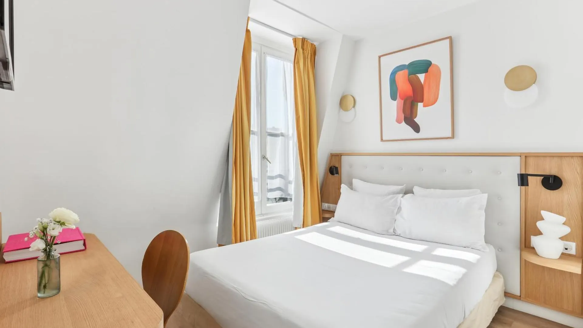 Alexandrine Opera Hotel